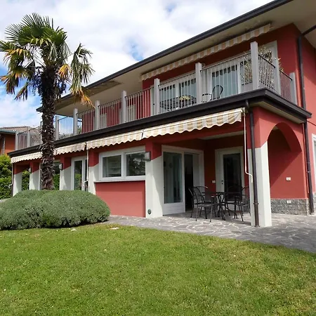 Villa In Barasso Near Lake Varese