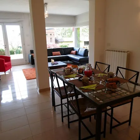 빌라 Villa In Barasso Near Lake Varese *