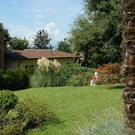 빌라 Villa In Barasso Near Lake Varese *